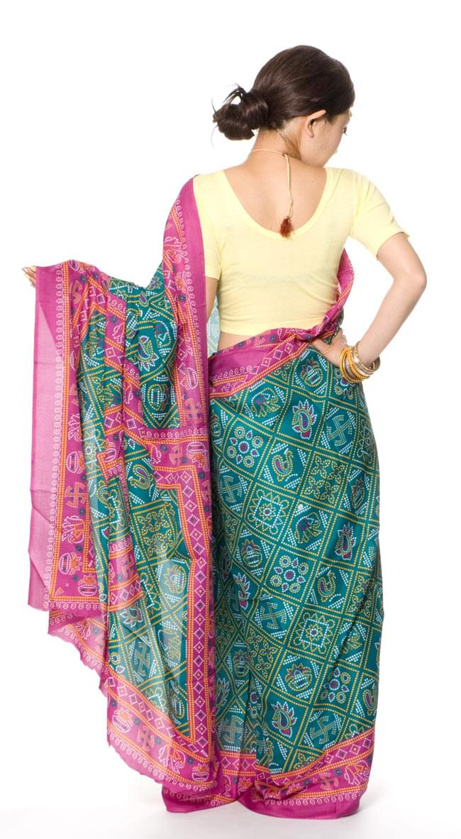 インドサリー【ドット模様系】 エメラルド×紫 4 - 後ろ姿はこんな感じです。