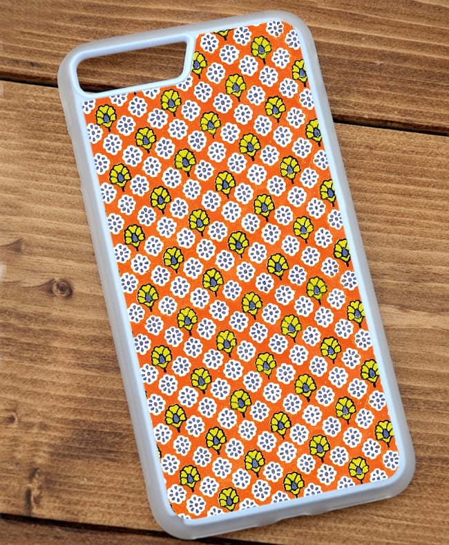 オレンジ小花模様【ティラキタオリジナルiPhone7 Plusケース】 3 - 半透明のTPUケースではこのような感じになります。