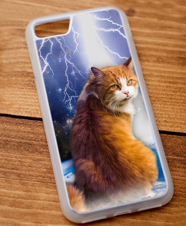 宇宙猫スマホケース - 降臨【ティラキタオリジナルiPhone7/7s/8ケース】 3 - 半透明のTPUケースではこのような感じになります。