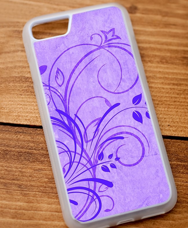 フローリッシュデザイン（紫）【ティラキタオリジナルiPhone7/7s/8ケース】 3 - 半透明のTPUケースではこのような感じになります。