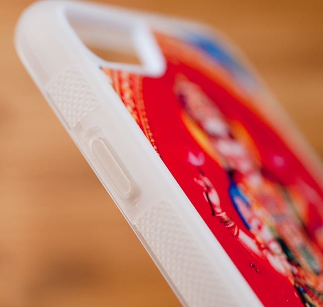 エンドレスノット　シンプル　赤【ティラキタオリジナルiPhone7/7s/8ケース】 5 - 半透明のTPUケースのアップです。(印刷のデザインは異なります)