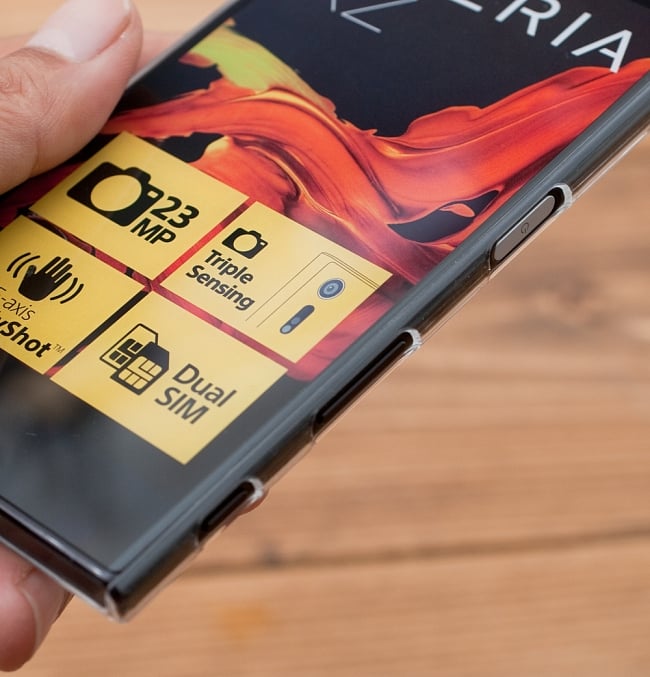 お買い物ガネーシャ【ティラキタオリジナルSony Xperia XZケース】 7 - 透明ケースのアップです。(印刷のデザインは異なります)