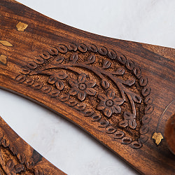 ガンジーサンダル 唐草彫り 伝統的な木製サンダル - サブ3