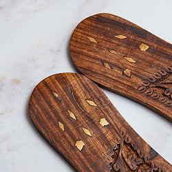 ガンジーサンダル 唐草彫り 伝統的な木製サンダル - サブ4