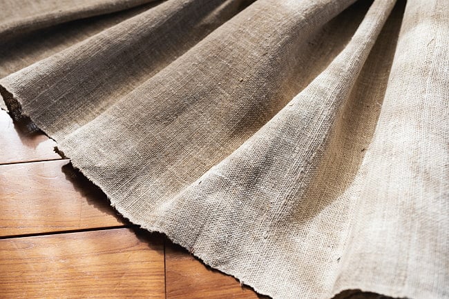 【1m切り売り】ワイルドヘンプの手織り布地 - 幅77cm前後 10 - ナチュラルな質感が魅力です
