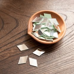 【およそ50枚入り】ひし形鏡セット たてよこ 約27mmx17mm