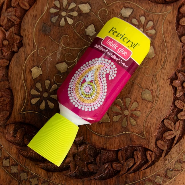 本格派！インドの手芸用ボンド 2 - 内容は約30mlとなります