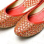 インドのモザイク柄パンプス