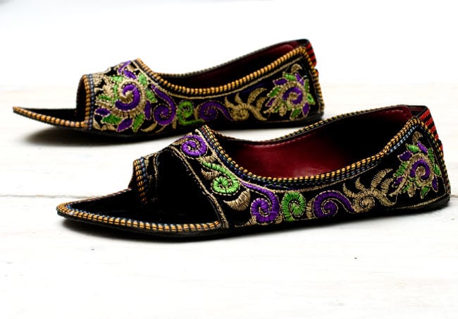 インドのサンダル - 【親指あり-踵ゴム】 3 - 横からのイメージです。