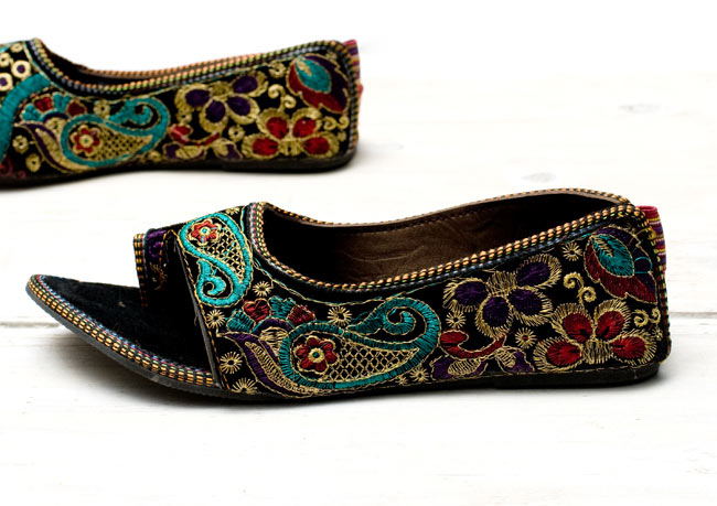 インドのサンダル - 【親指あり-踵ゴム】 4 - 横からのイメージです。