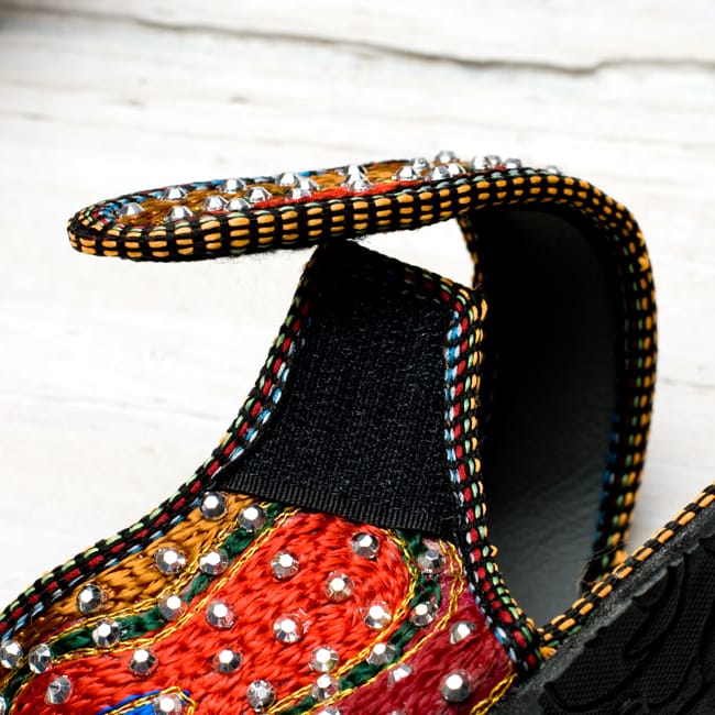 インドのフラットサンダル 7 - テープなので着脱カンタン!