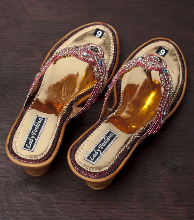 インドのゴージャスサンダル - ゴールデンインソール 5 - 上から見てみた様子です。