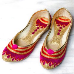 ゴージャス刺繍のマハラニフラットシューズの商品写真