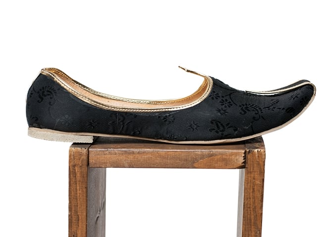 男性用宮廷靴 - モジャリ 4 - 横からの写真です