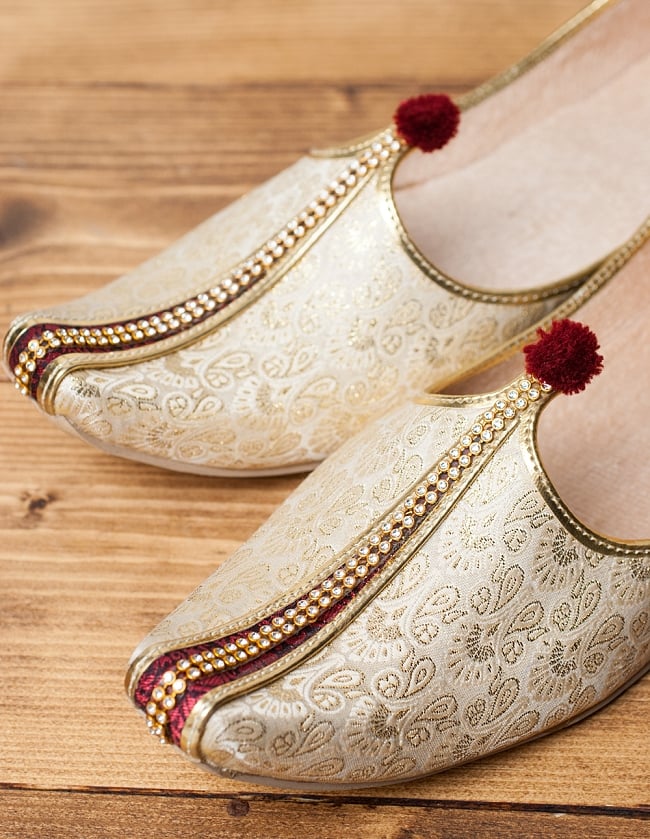 男性用宮廷靴 - モジャリ 2 - つま先部分をアップにしてみました。インドらしいデザインが可愛いです。