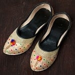 ゴージャス刺繍のマハラニフラットシューズの商品写真