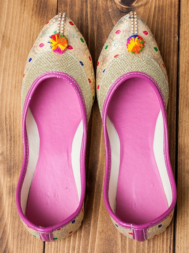 ゴージャス刺繍のマハラニフラットシューズ 6 - 上からの写真です。