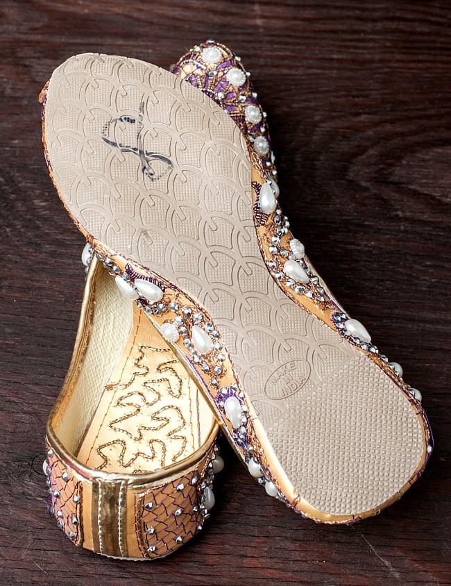 ゴージャス刺繍のマハラニフラットシューズ 7 - 裏面はこのようになっています。