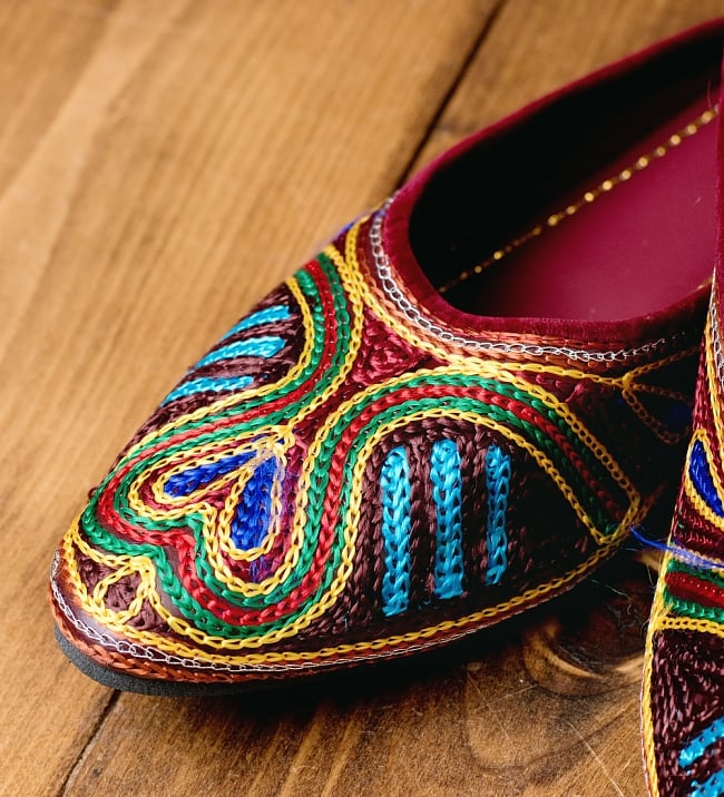 インドのカラフル刺繍スリッパサンダル の通販 - TIRAKITA.COM インドのカラフル刺繍スリッパサンダル の通販 - TIRAKITA.COM