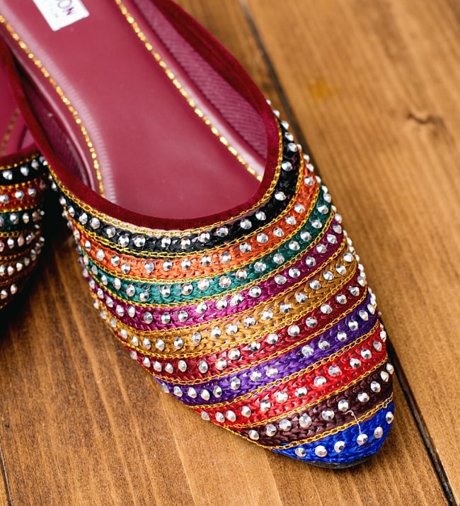 インドのカラフル刺繍スリッパサンダル 2 - 拡大写真です