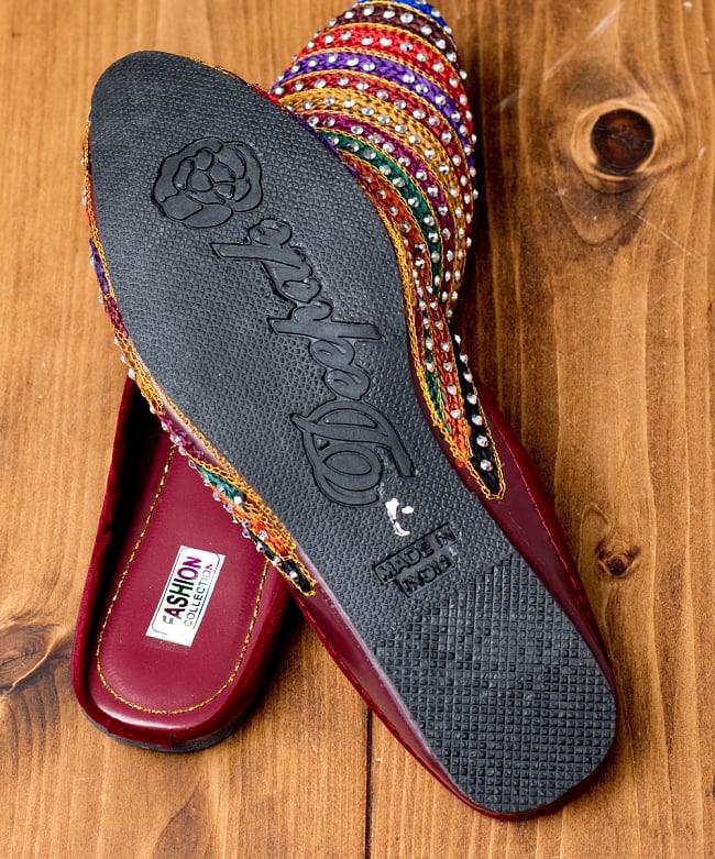 インドのカラフル刺繍スリッパサンダル 7 - 靴の裏面はこのようになっています