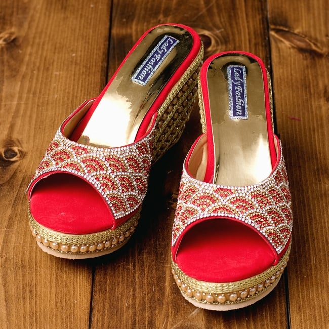 ゴージャスラインストーンのウェッジソールサンダルの写真ウェッジソール,ミュール,美脚,長足,チャッパル,サンダル,靴,インド サンダル,夏,サンダル レディース