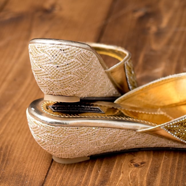 ゴージャスラインストーンのウェッジソールサンダル 5 - 踵の部分です