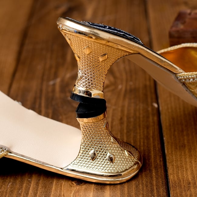 ビジューとラインストーンのマハラニミュール 5 - 踵の部分です