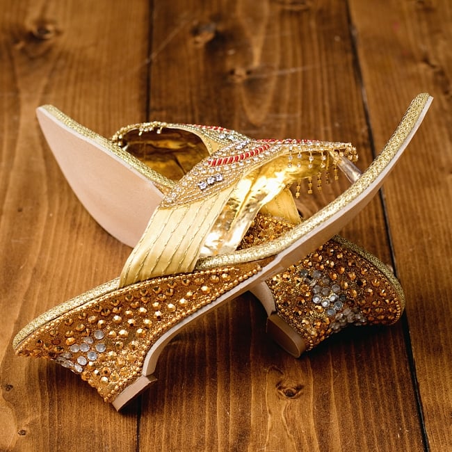 ビジューとラインストーンのマハラニミュール 4 - 横からの写真です