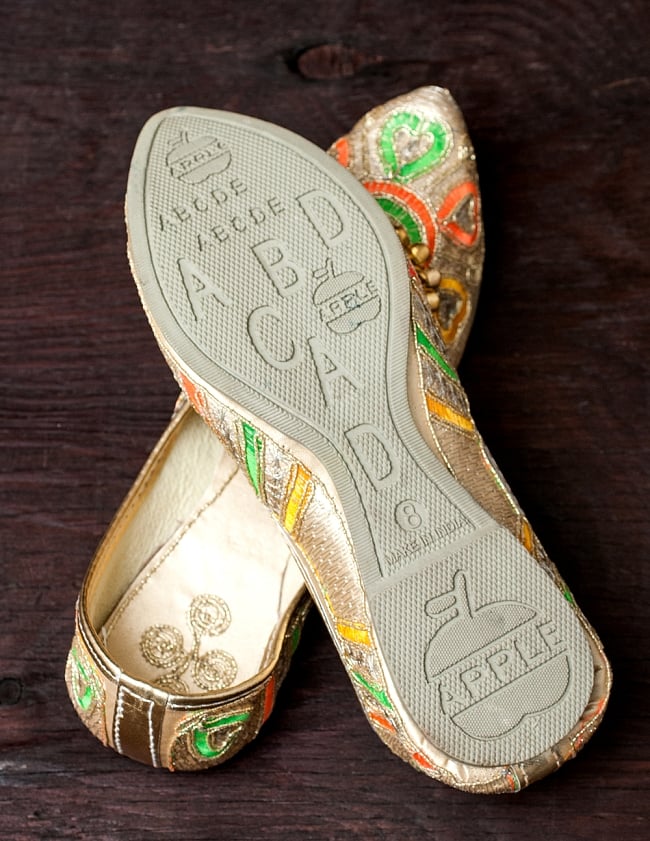 ゴージャス刺繍のマハラニフラットシューズ 7 - 裏面はこのようになっています。