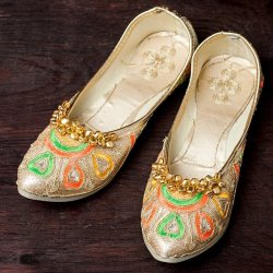 ゴージャス刺繍のマハラニフラットシューズの商品写真