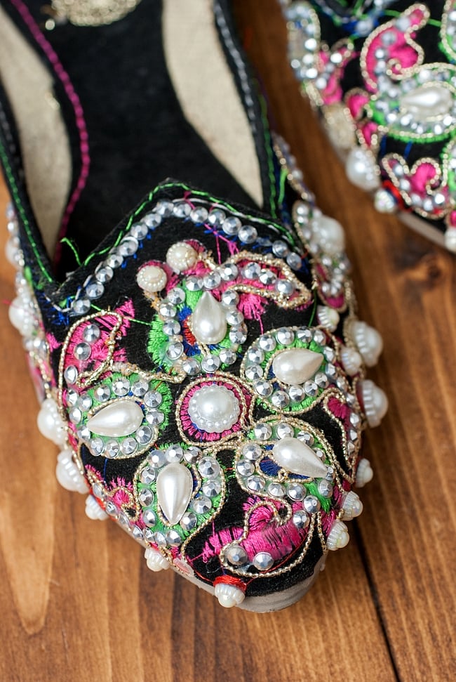 ゴージャス刺繍のマハラニフラットシューズ 3 - 角度を変えてみてみました。