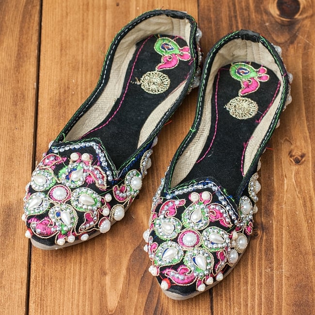 ゴージャス刺繍のマハラニフラットシューズの写真フラットシューズ,パンプス,靴,ペッタンコ靴,インド 靴