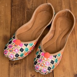 ゴージャス刺繍のマハラニフラットシューズ - サブ2