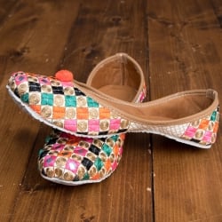 ゴージャス刺繍のマハラニフラットシューズ - サブ5