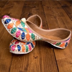 ゴージャス刺繍のマハラニフラットシューズ - サブ5