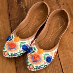 ゴージャス刺繍のマハラニフラットシューズ - サブ2