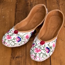 ゴージャス刺繍のマハラニフラットシューズ - サブ2