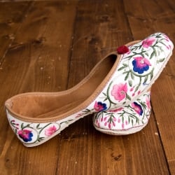 ゴージャス刺繍のマハラニフラットシューズ - サブ5