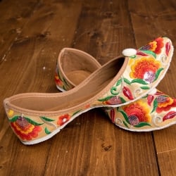 ゴージャス刺繍のマハラニフラットシューズ - サブ5