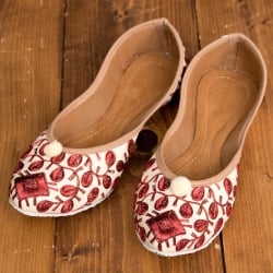 ゴージャス刺繍のマハラニフラットシューズ - サブ2