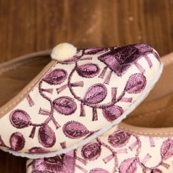 ゴージャス刺繍のマハラニフラットシューズ - サブ4