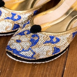 ゴージャス刺繍のマハラニフラットシューズ - サブ3