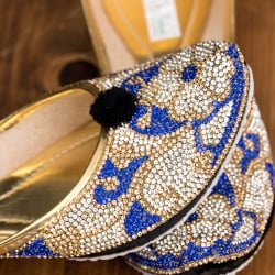 ゴージャス刺繍のマハラニフラットシューズ - サブ4