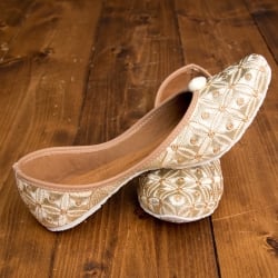 ゴージャス刺繍のマハラニフラットシューズ - サブ5