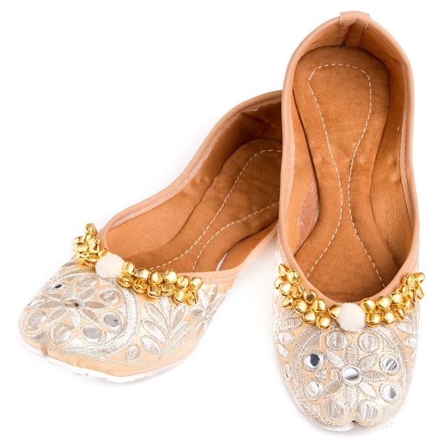 【訳あり品】ゴージャス刺繍のマハラニフラットシューズの写真1枚目です。インドらしい装飾と色彩が素敵なフラットシューズです。フラットシューズ,パンプス,靴,ペッタンコ靴,インド 靴,サリー,クルティ,チュリダール,パンジャビドレス