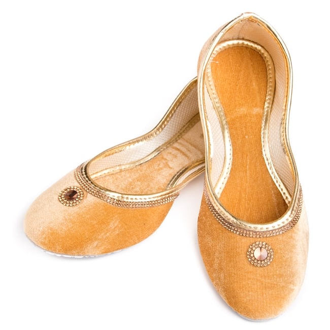 ゴージャス　ベルベットのマハラニフラットシューズの写真1枚目です。インドらしい装飾と色彩が素敵なフラットシューズです。フラットシューズ,パンプス,靴,ペッタンコ靴,インド 靴,サリー,クルティ,チュリダール,パンジャビドレス