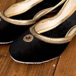 ゴージャス　ベルベットのマハラニフラットシューズ - サブ3