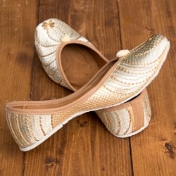 ゴージャス刺繍のマハラニフラットシューズ - サブ5