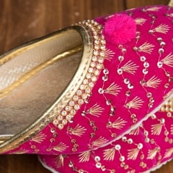 ゴージャス刺繍のマハラニフラットシューズ - サブ4